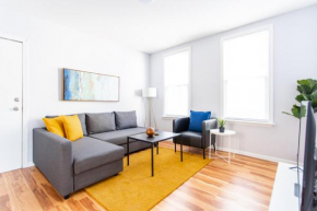 Stylish and Cute 2BR Apartment Near Wrigley!